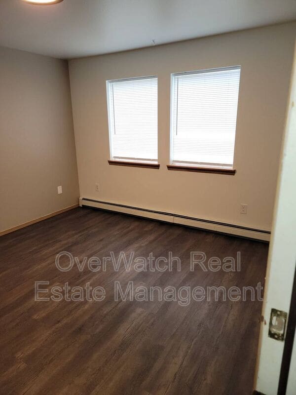 Building Photo - 3405 Oregon Dr