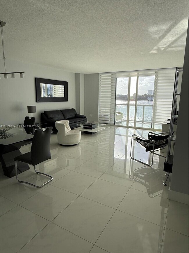 Building Photo - 17050 N Bay Rd