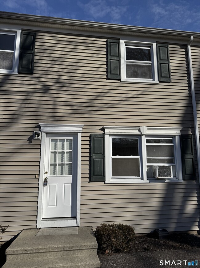 Building Photo - 855 Black Rock Tpke