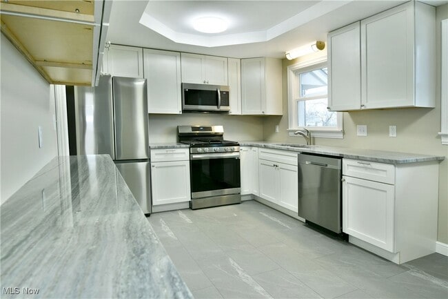 Building Photo - 9190 Warren Painsville