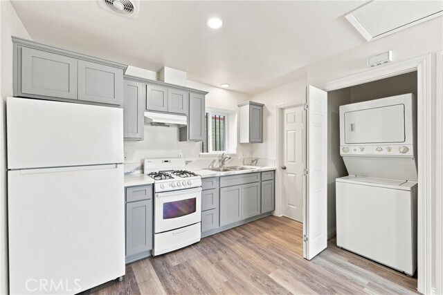 Building Photo - 10646 S Wilton Pl
