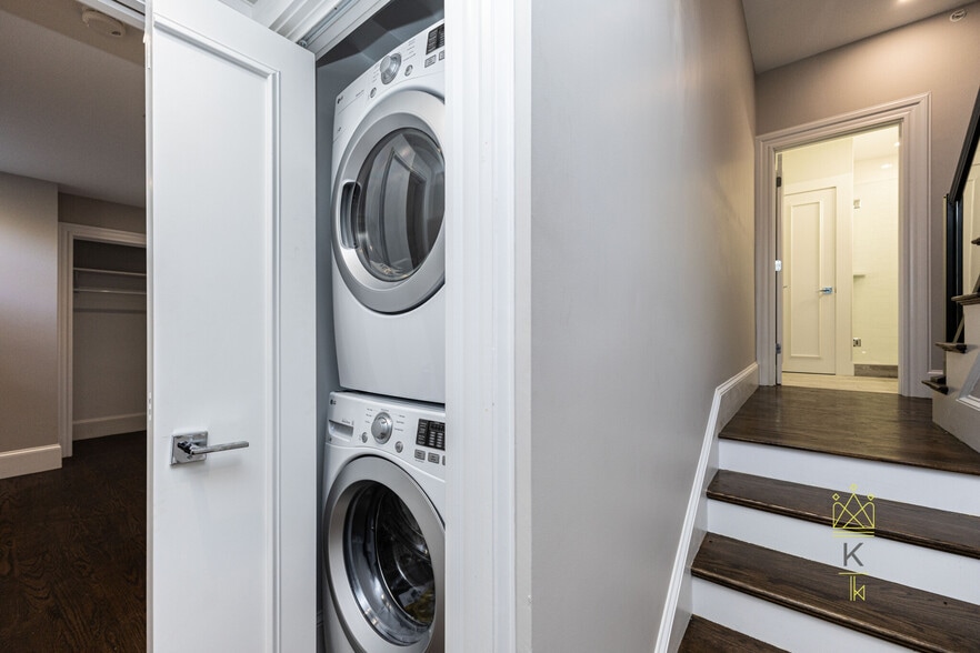 Building Photo - 85 Regent St