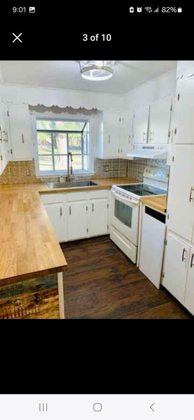 Building Photo - 25 W Wrentham Rd