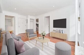 Building Photo - 3 bedroom in NEW YORK NY 10009