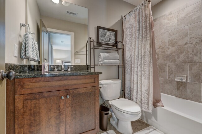 Building Photo - 2114 W Village Xing