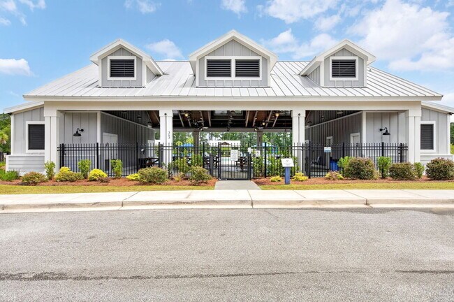Building Photo - 129 Holly Leaf Ln