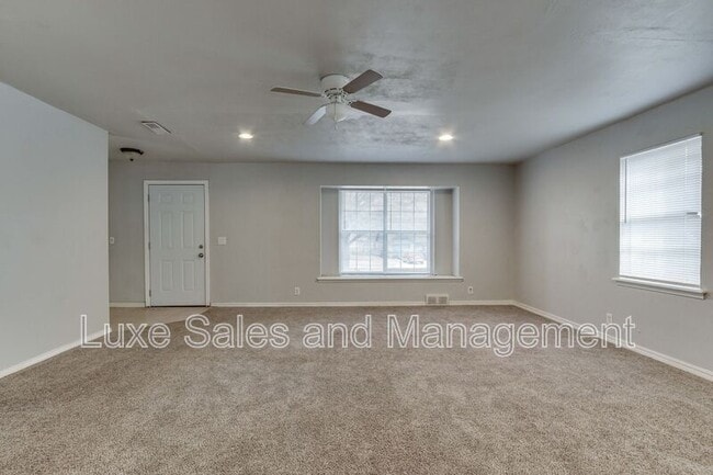 Building Photo - 236 NW 85th St