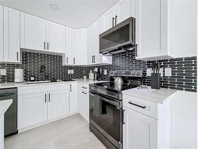 Building Photo - 25 Island Dr