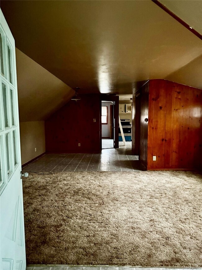 Building Photo - 17 Algonquin Dr