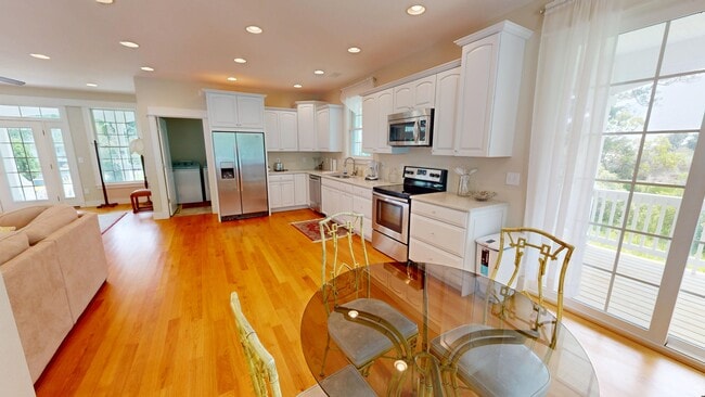 Building Photo - 1300 W Kitty Hawk Rd