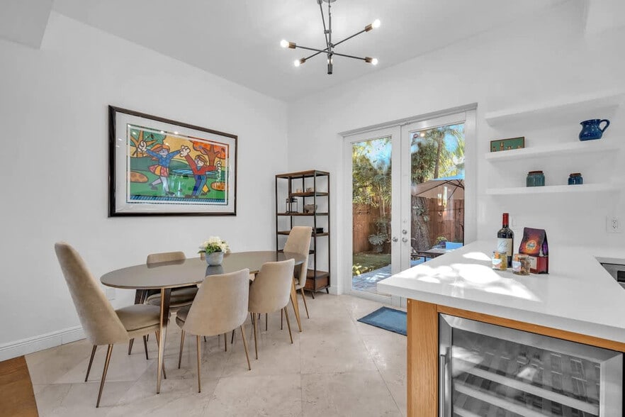 Building Photo - 3216 Gifford Ln