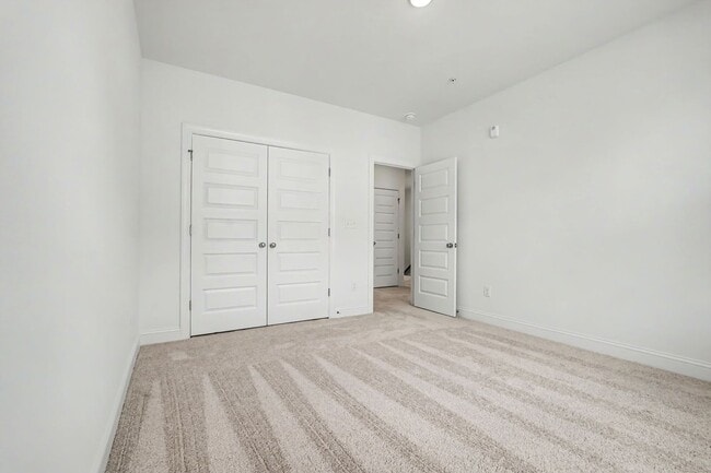 Building Photo - 705 Grove Edge Ln