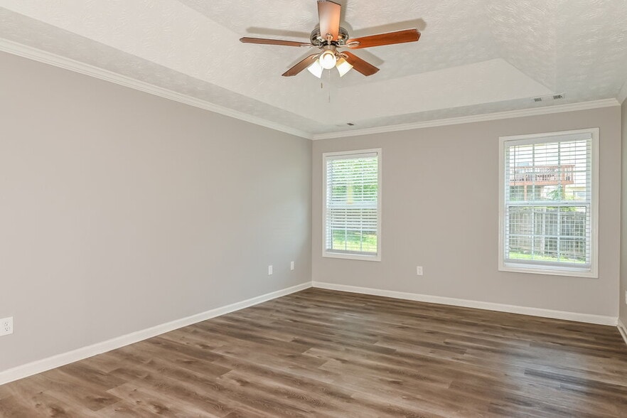 Building Photo - 3336 Bridle Brook Dr NE