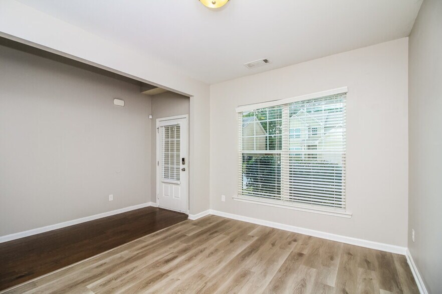 Building Photo - 289 Darbys Run Ct
