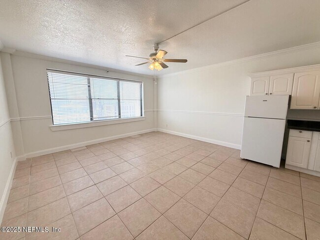 Building Photo - 311 W Ashley St