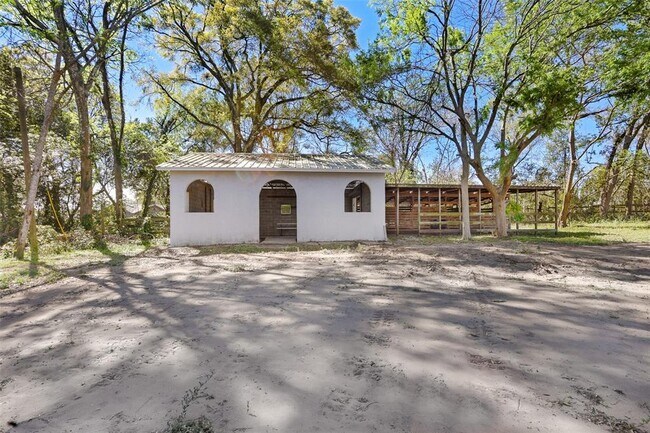 Building Photo - 2830 SE 31st St