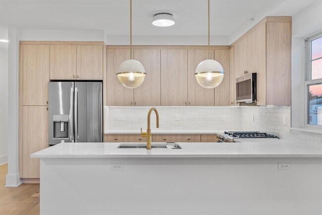 Building Photo - 525 AVENUE E