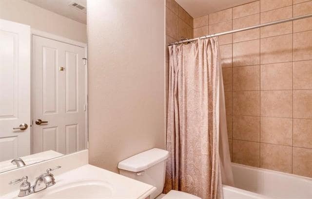 Building Photo - 615 Regency Dr