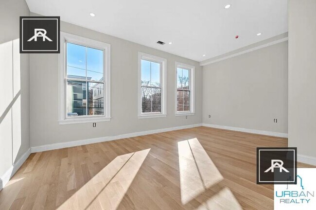 Building Photo - 4 bedroom in Brighton MA 02135