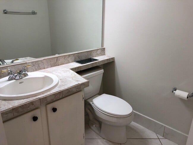 Building Photo - 3711 Carambola Cir N