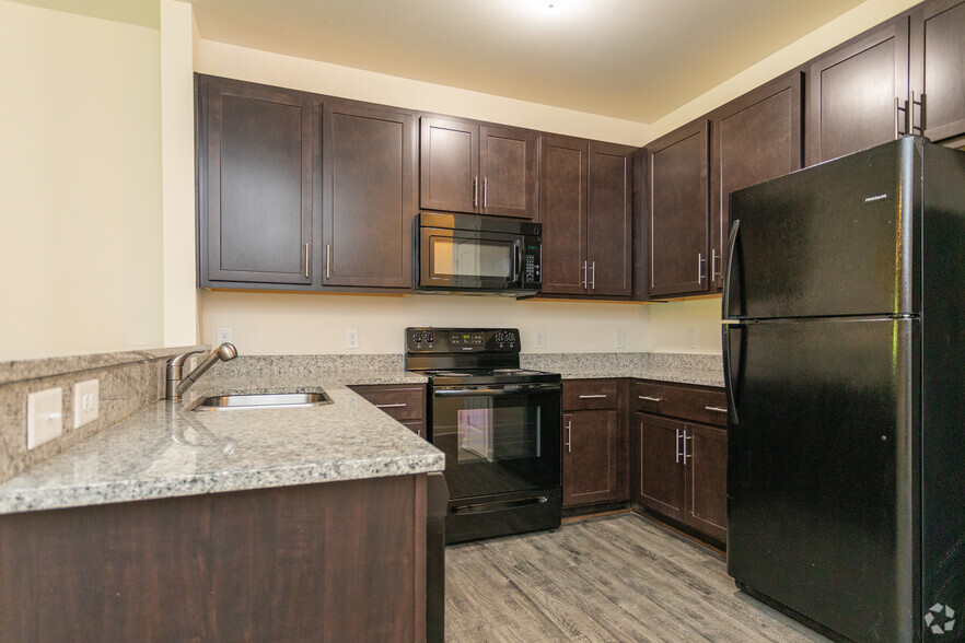 1BD, 1BA Kitchen Photo - Landon Creek Apartments
