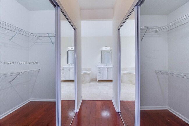 Building Photo - 2231 SW 164th Ave