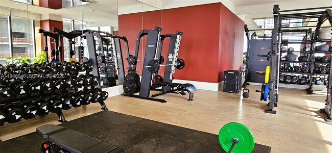 Building Photo - 11 NE 6th St