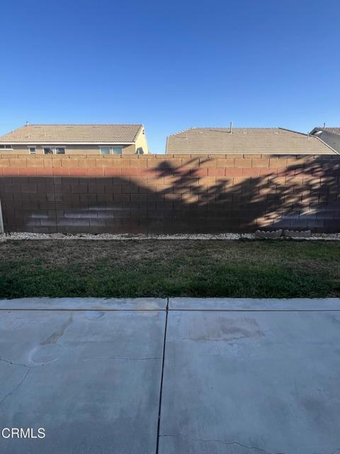 Building Photo - 1327 Burdock St