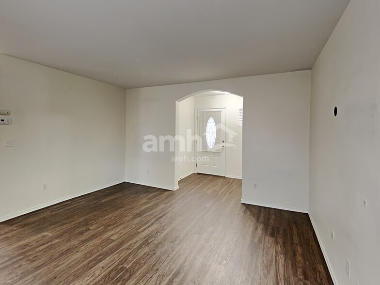 Building Photo - 5115 203rd St Ct E