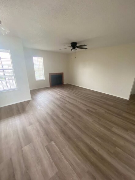 Building Photo - 119 Circle Ct