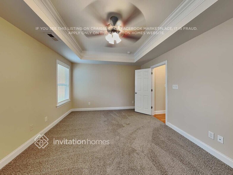 Building Photo - 6417 Hove Rd