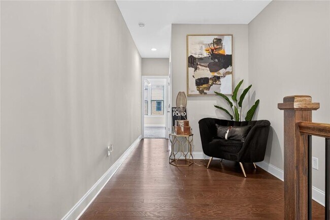 Building Photo - 1589 Aldworth Pl SE