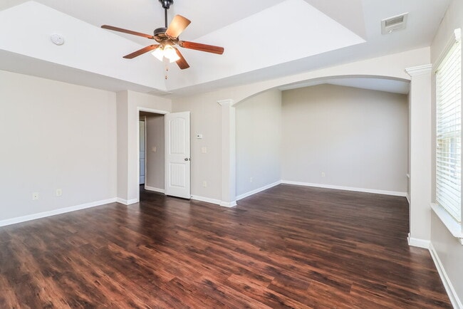 Building Photo - 119 Cessna Dr