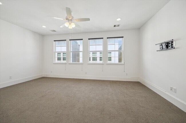 Building Photo - 2509 Dorrington St