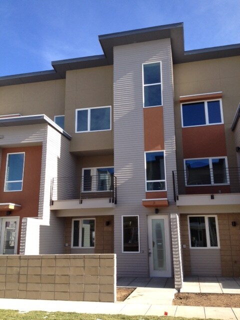 Building Photo - 309 Urban Prairie St