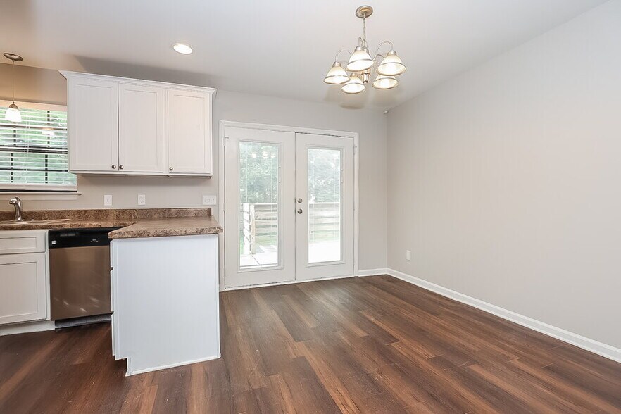 Building Photo - 2535 Ramblewood Dr
