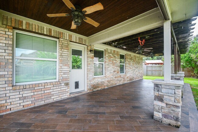 Building Photo - 6035 Indian Creek