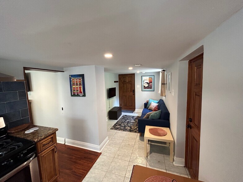 Entry & Living Room - 1107 General Pershing St