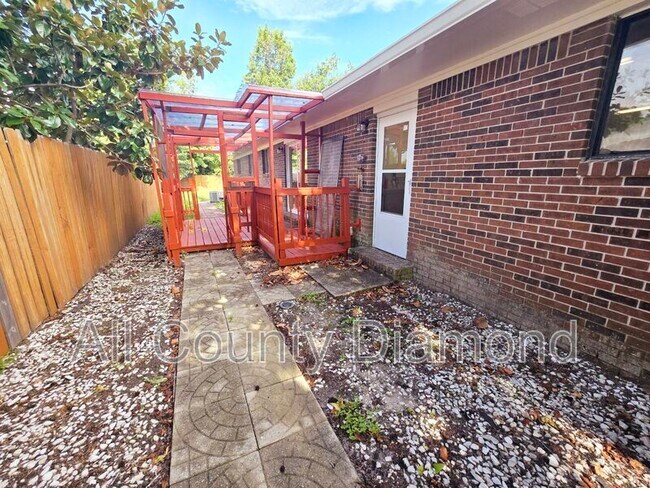 Building Photo - 1119 Wyoming Ave