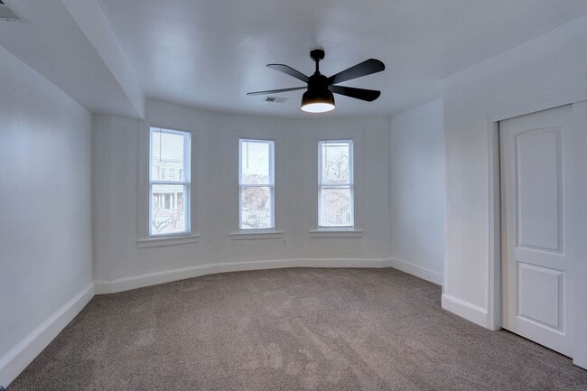 Building Photo - Renovated Single Family 2BR+2Bonus Rm/2.5BA Home in the Heart of Waverly