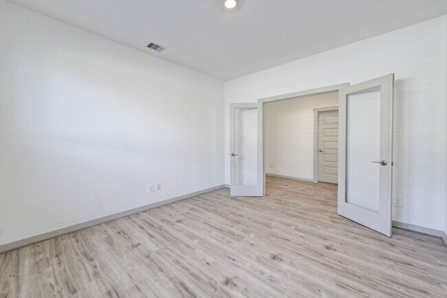 Building Photo - 3323 Polk Crk Dr