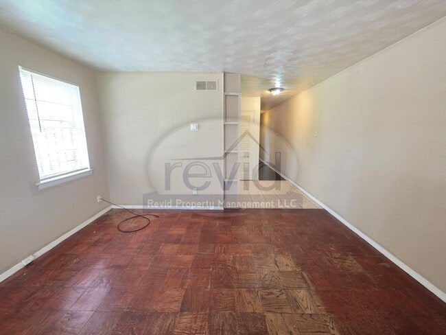 Building Photo - 2440 Charjean Cove