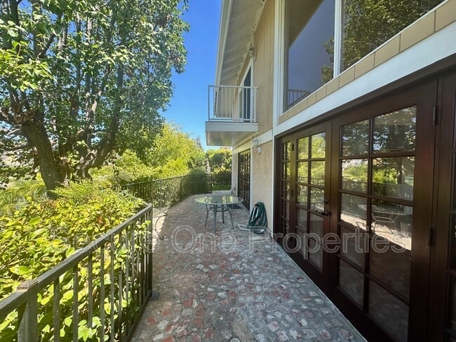 Building Photo - 1415 Redsail Cir