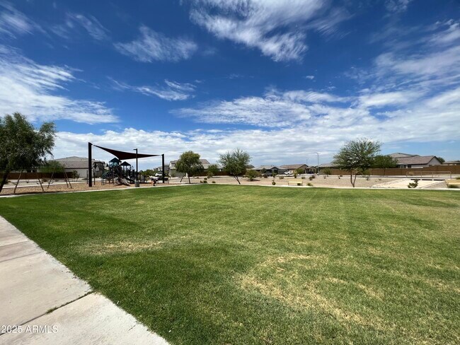 Building Photo - 6524 W Magdalena Ln