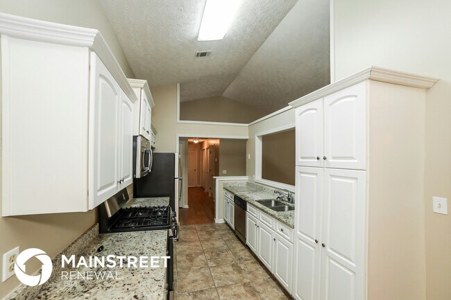 Building Photo - 3795 Forsythia Way