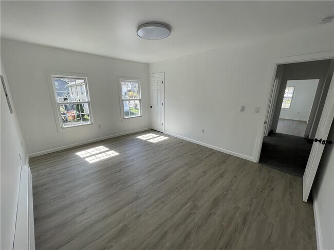 Building Photo - 19 Broadhead St