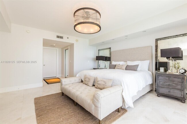 Building Photo - 1830 S Ocean Dr