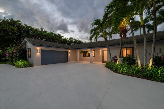 Building Photo - 3615 Sherwood Blvd