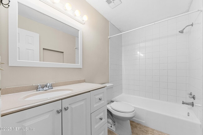 Building Photo - 7341 El Ocho Rd