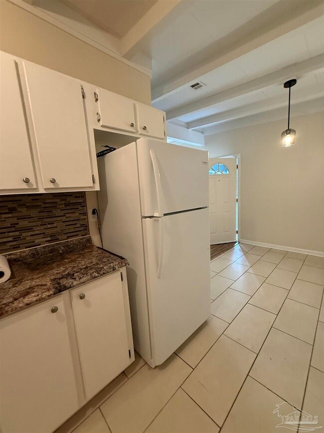 Building Photo - 202 Emerald Ave